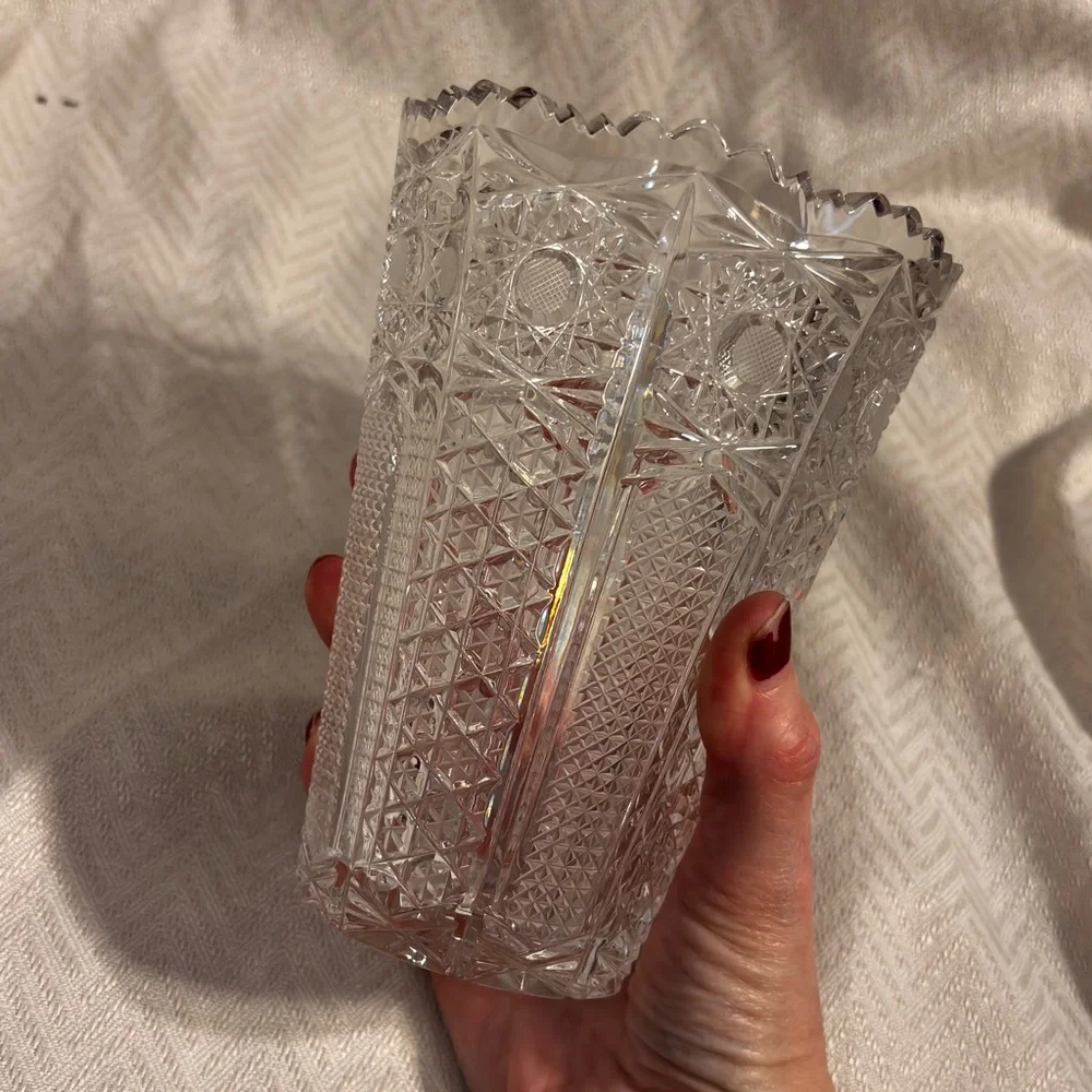 Vintage Cut Glass Crystal Style Vase Starburst Hobstar Pattern - Picture 6 of 12